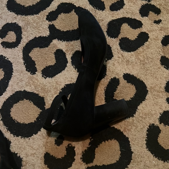 Clarks Chryssa Jana Black Suede Ankle Strap Heels Size 10 - Picture 5 of 11